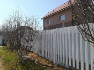Евроштакетник металлический для участка
